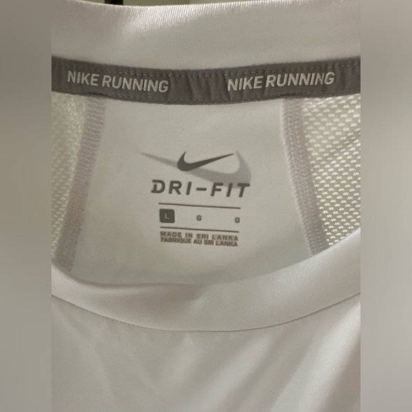 Nike White Fitted Short Sleeve Tee - Picture 6 of 6